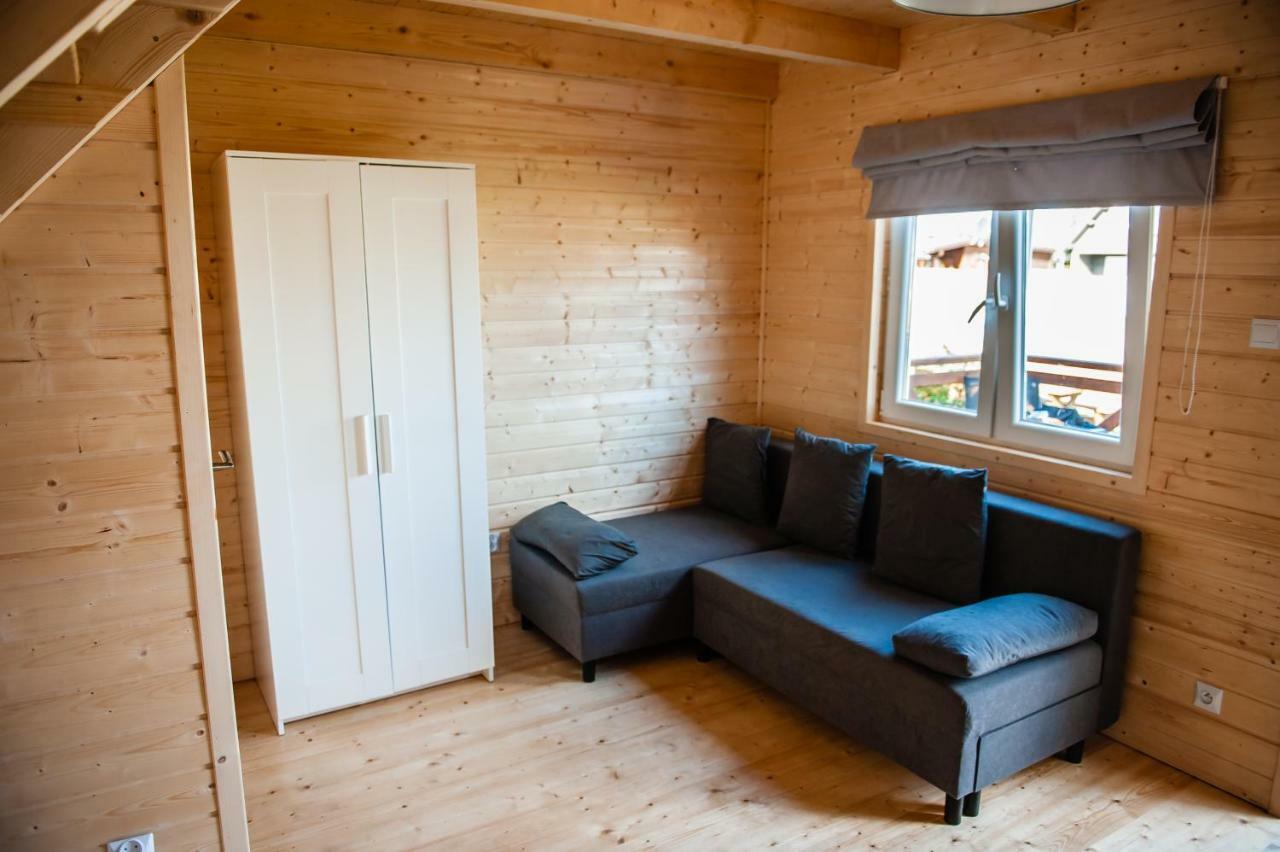 Pod Debami Wicie- Domki Drewniane Nad Morzem Wicie  Luaran gambar